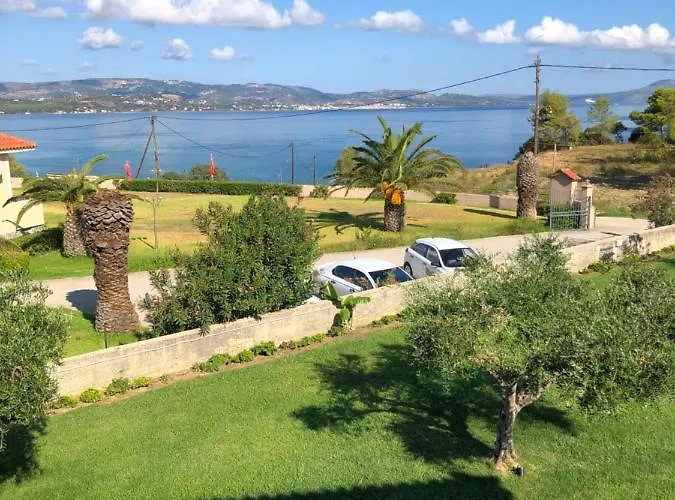 Aloni Studios And Apartments