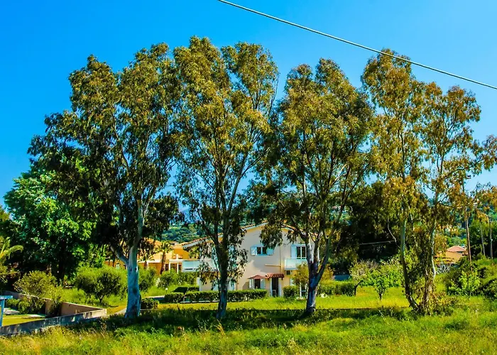 Aloni Studios And Apartments